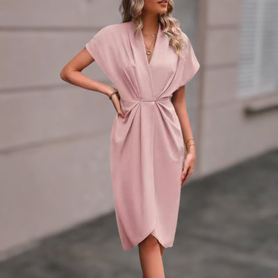 Simone™ – Classique Robe Plissée à Col en V