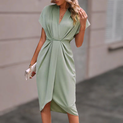 Simone™ – Classique Robe Plissée à Col en V