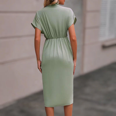 Simone™ – Classique Robe Plissée à Col en V