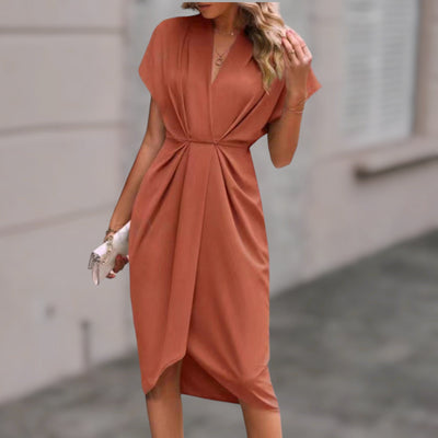 Simone™ – Classique Robe Plissée à Col en V