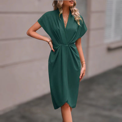 Simone™ – Classique Robe Plissée à Col en V
