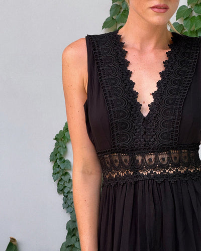 Jessica™ | Elegant Lace Dress with V-Neck