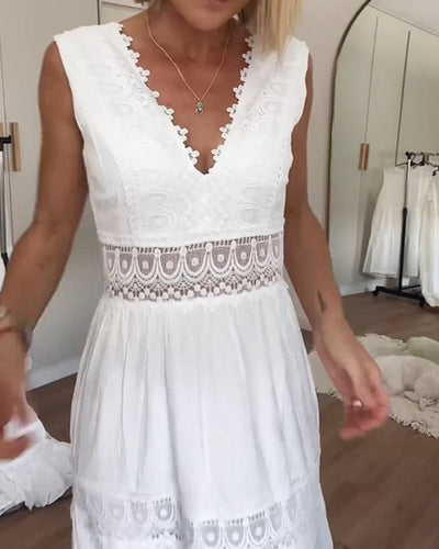 Jessica™ | Elegant Lace Dress with V-Neck