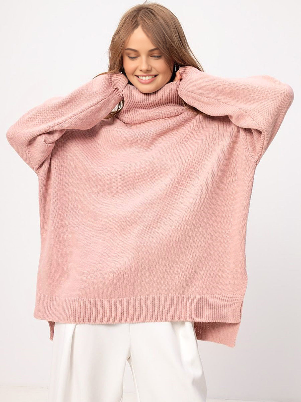 Dina - Turtleneck jumper with oversize slit
