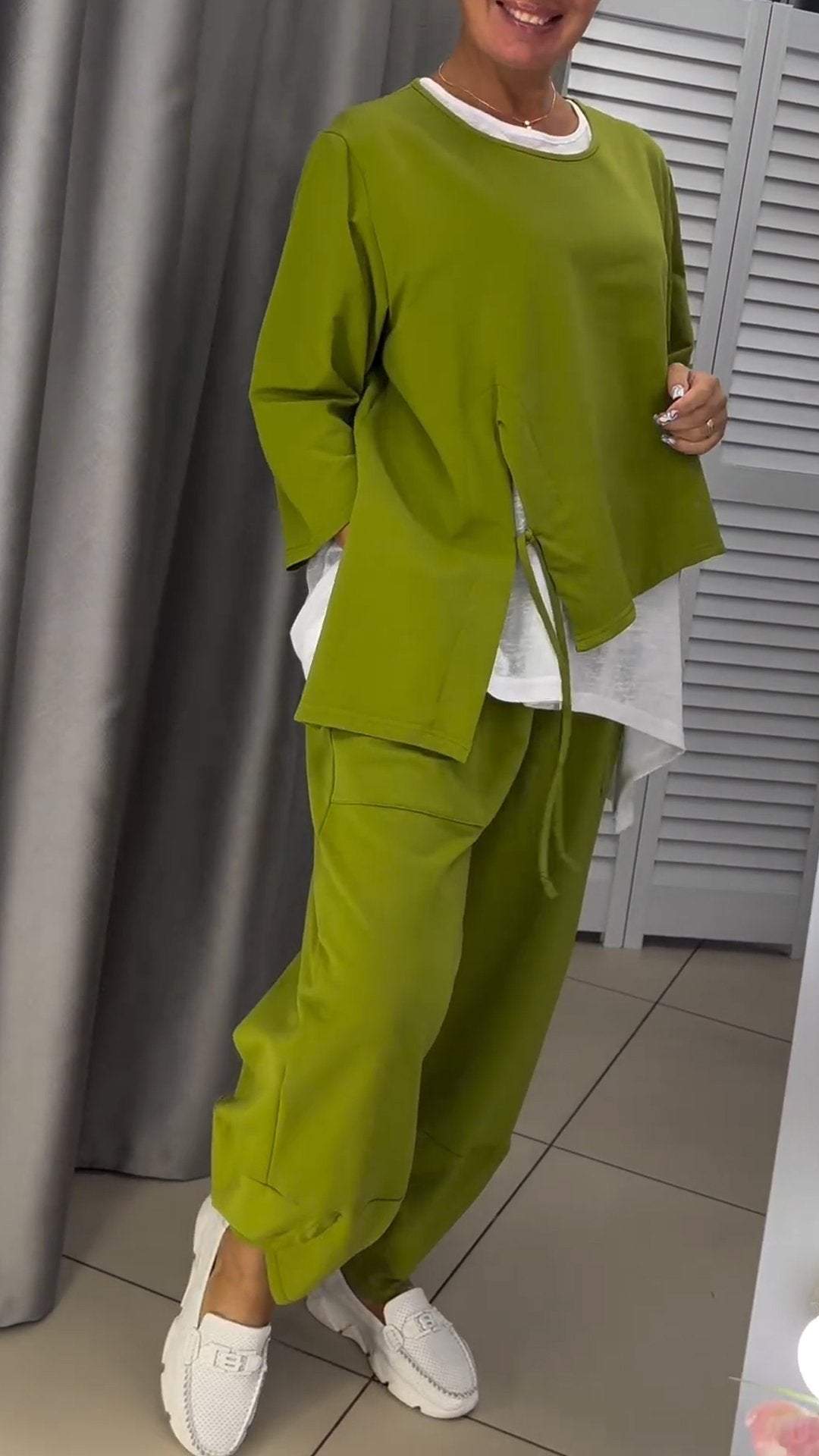 Clara™ Ensemble femme haut et pantalon à col rond