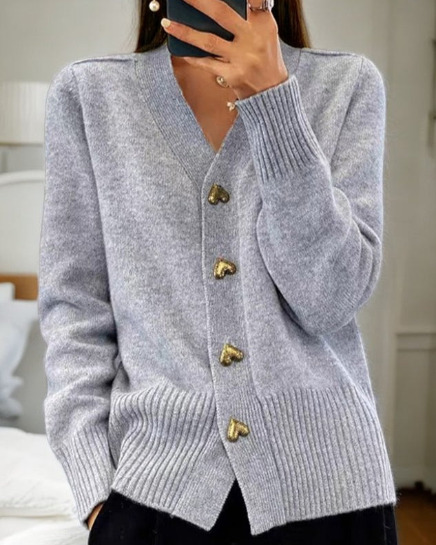 Louise - Cardigan Élégant avec Boutons en Cœur